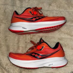 Saucony GUIDE 15, melon & navy